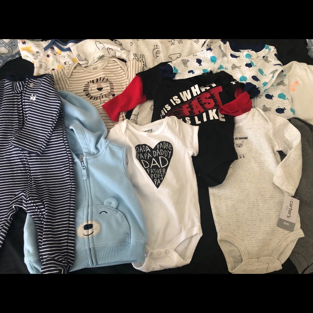 Baby clothing. (54 pieces)